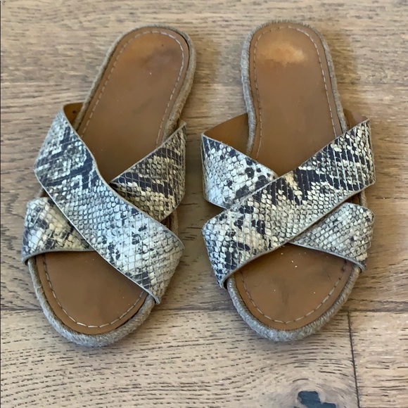 Anthropologie Shoes - Anthropology, Kaanas - 'Guajira' Slide, size 9 Anthropologie Shoes - Anthropology, Kaanas - 'Guajira' Slide, size 9
